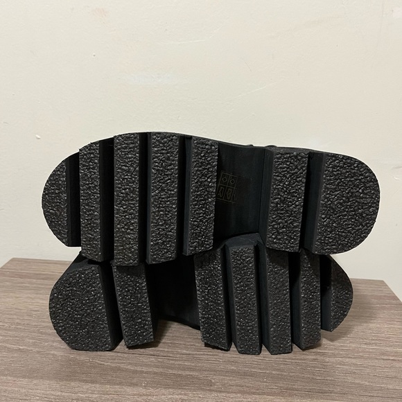 SOLD———————-Black Buckle Platform Sandals Chunky Heel Gothic Punk Ankle Strap - Picture 8 of 12